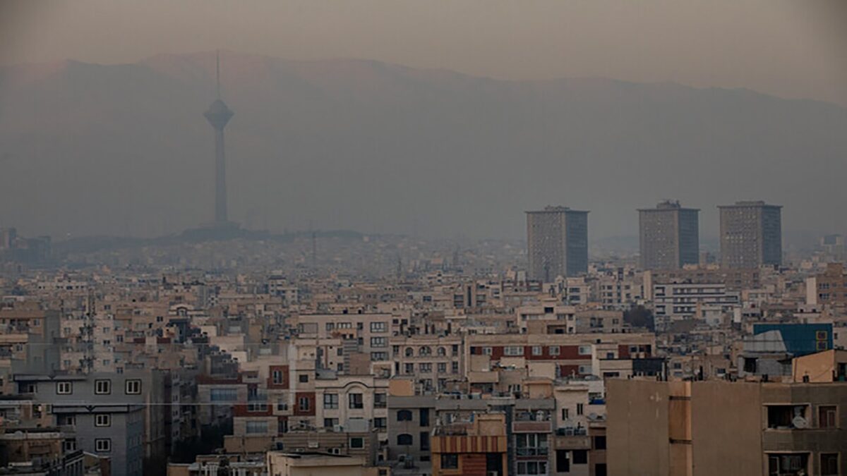 جوی آرام و پایدار در اغلب مناطق کشور/ تداوم استنشاق هوای ناسالم در شهر‌های صنعتی و پرجمعیت