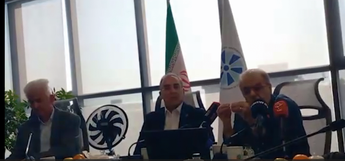 ظرفیت تولید ۱۵۰ هزار دستگاه خودرو تجاری در کشور وجود دارد / ۳۱ سامانه مدیریت صادرات و ورادات کالا را انجام میدهند+ فیلم