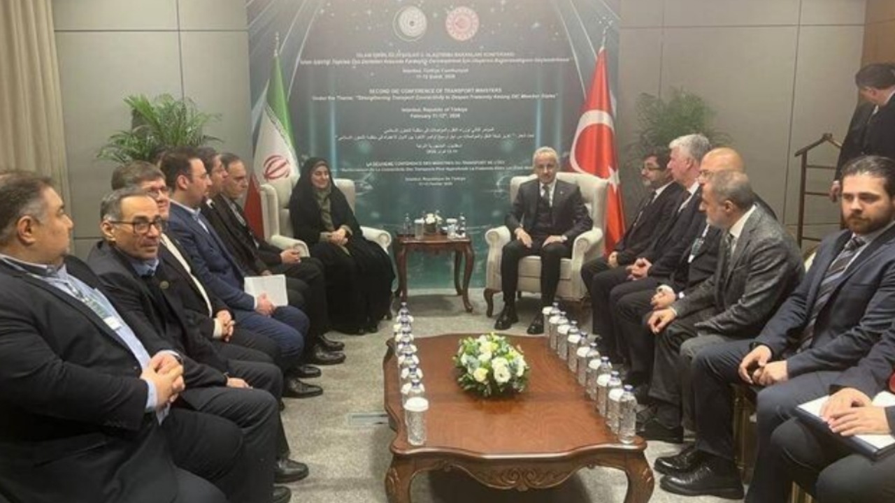 تاکید ایران و ترکیه بر توسعه همکاری‌های حمل‌ونقلی/ اتصال ریلی جدید در مرز چشمه‌ثریا-آرالیک