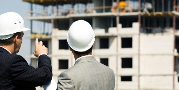پیمانکار ویلا؛ نقش، وظایف و اهمیت انتخاب پیمانکار حرفه‌ای