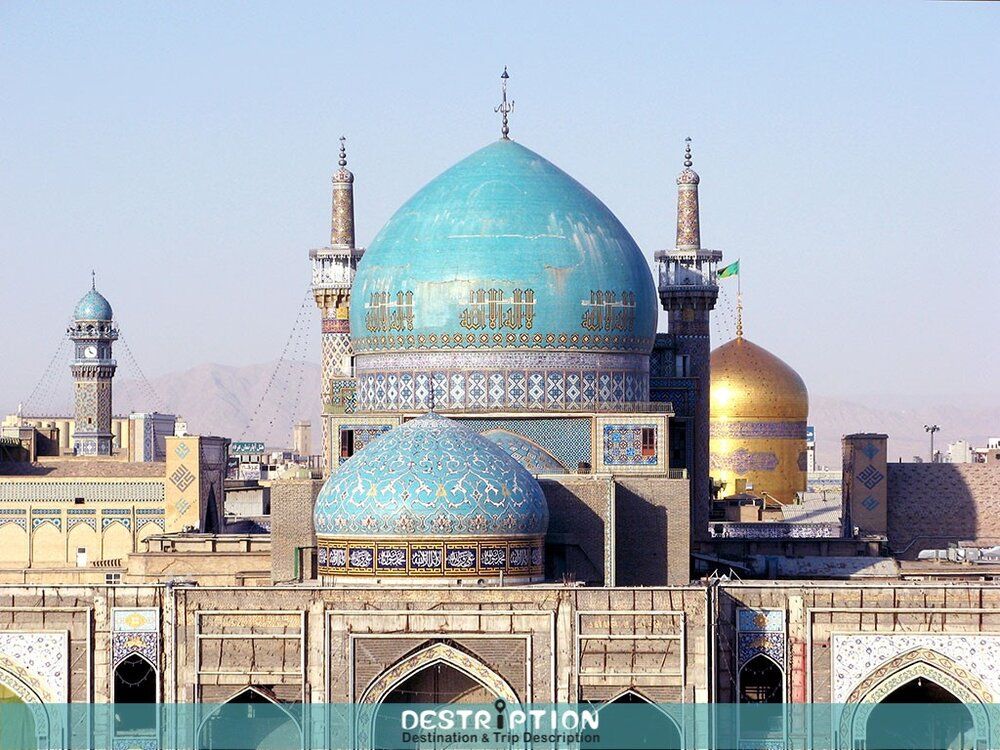 بادگیرهای سنتی یزد که برای تهویه طبیعی ساختمان‌ها استفاده می‌شود